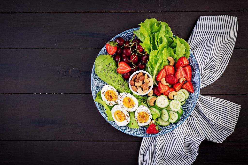 Fueling Creativity: Healthy Eating Guide for Influencers on Odd Schedules OR From Edits to Energy: Smart Eating Guide for Influencers