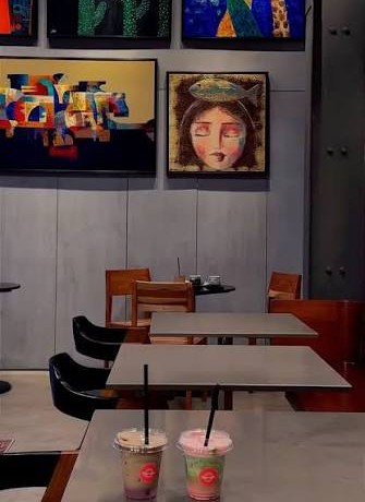 5 Places in Bahrain Where Art Meets Coffee chaise cafe